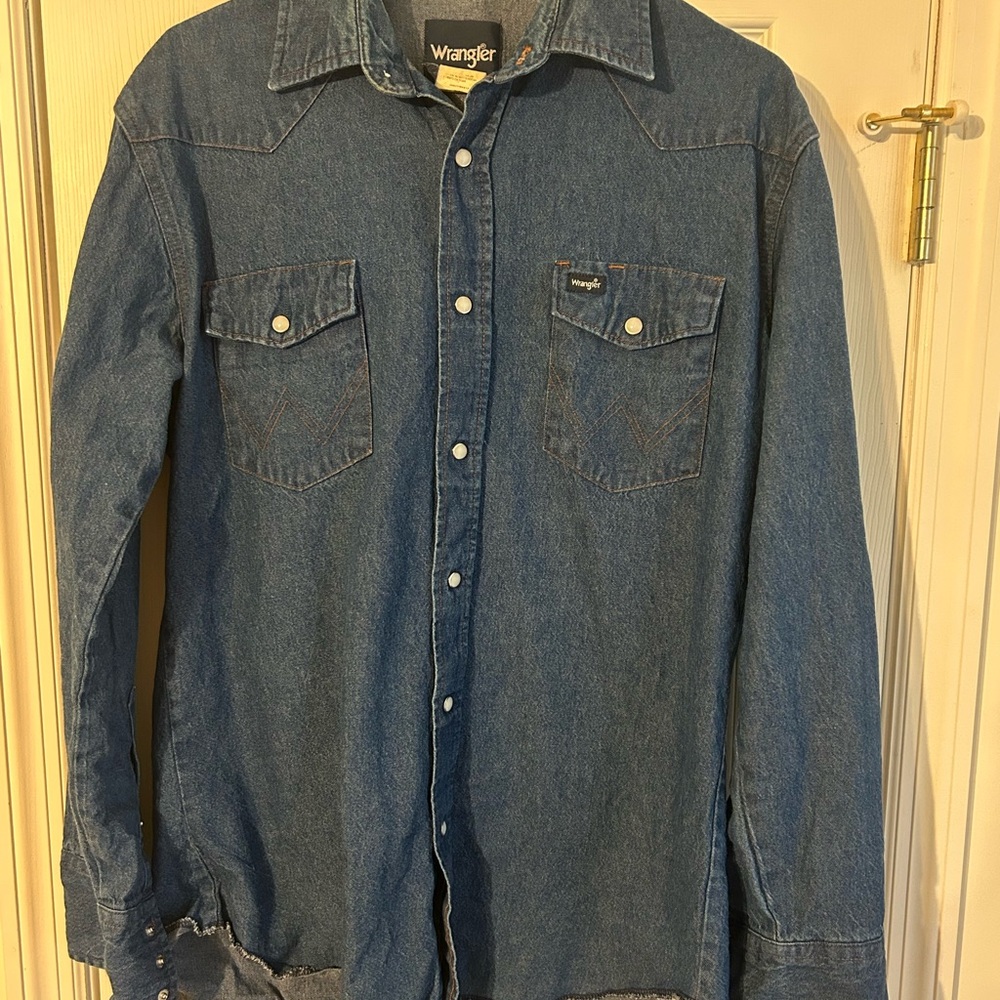 Vintage 90s Wrangler Indigo Denim Pocket Shirt Pearl Snap Button Down Mens Med